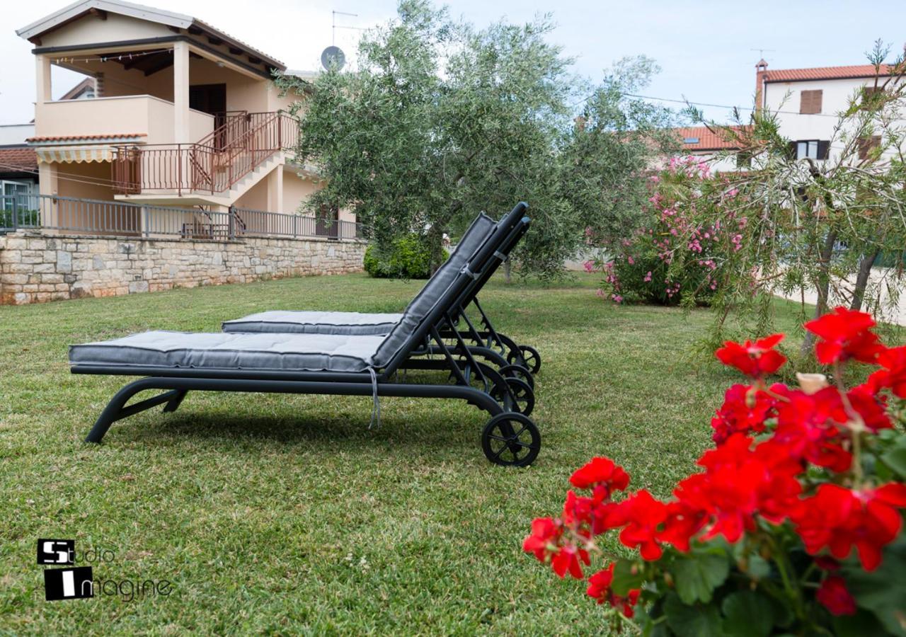 Charming Stone Cottage By The Sea Umag Exterior foto