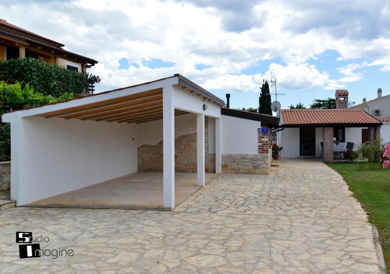 Charming Stone Cottage By The Sea Umag Exterior foto